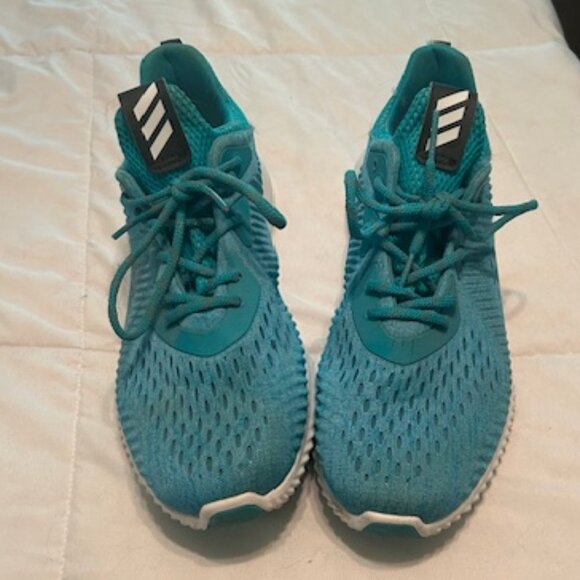 Adidas Tennis Shoes - Picture 1 of 6